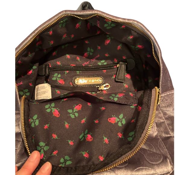 Betsy Johnson Gray Velvet Skull Backpack, EUC - Picture 6 of 7